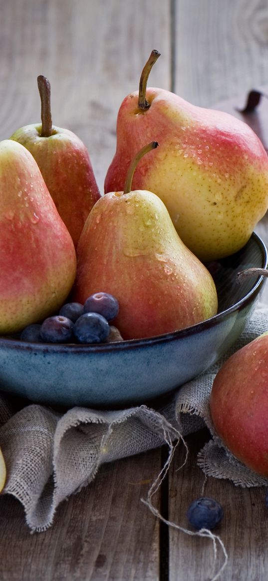 pears, blueberries, fruit, dishes