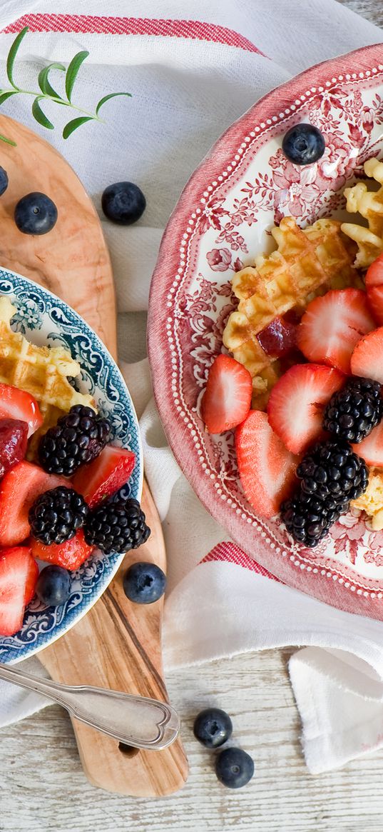 waffles, blueberries, blackberries, breakfast