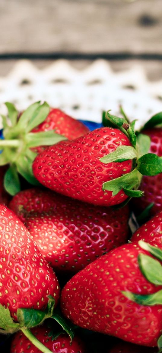 strawberry, berry, plate, napkin