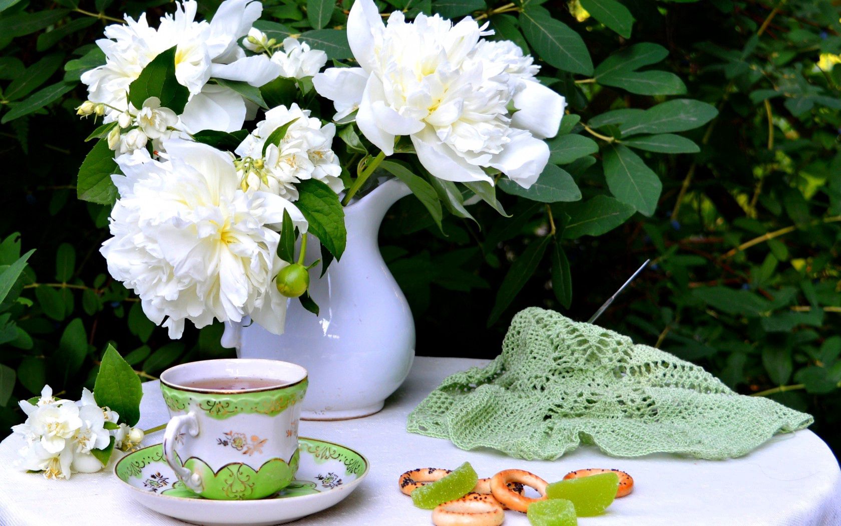 flowers, cup, pretzels, still life