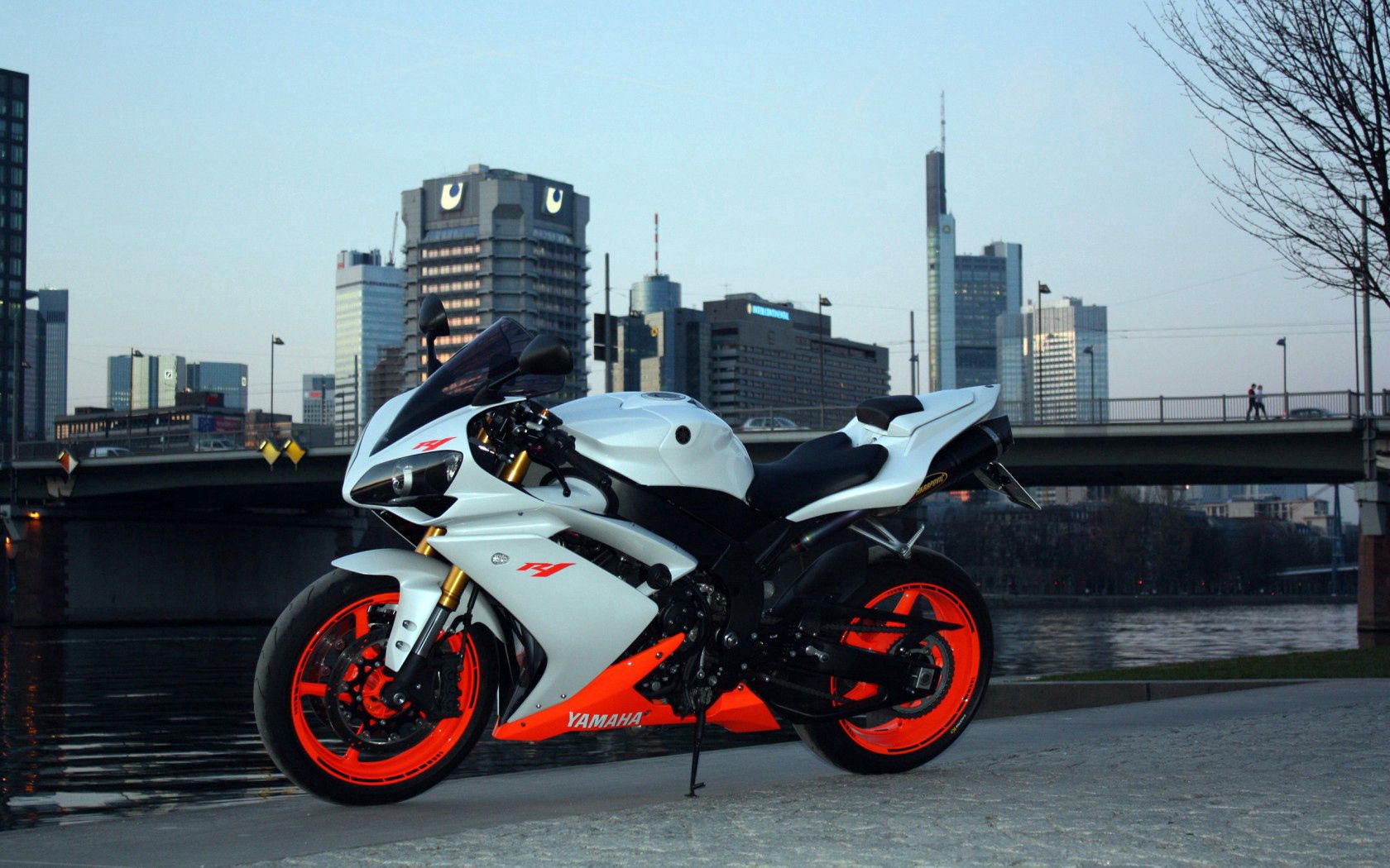 yamaha, r1, side view, city