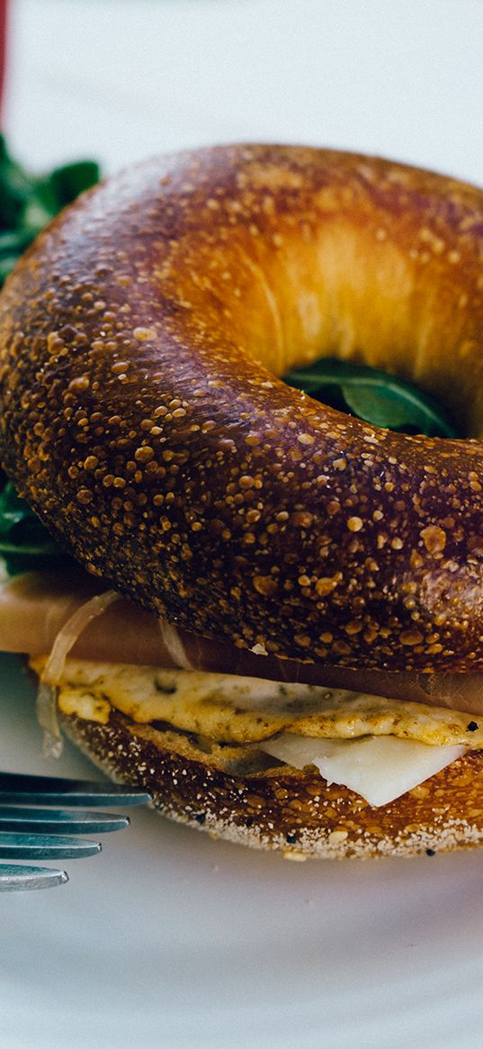 breakfast, bagel, egg, greens