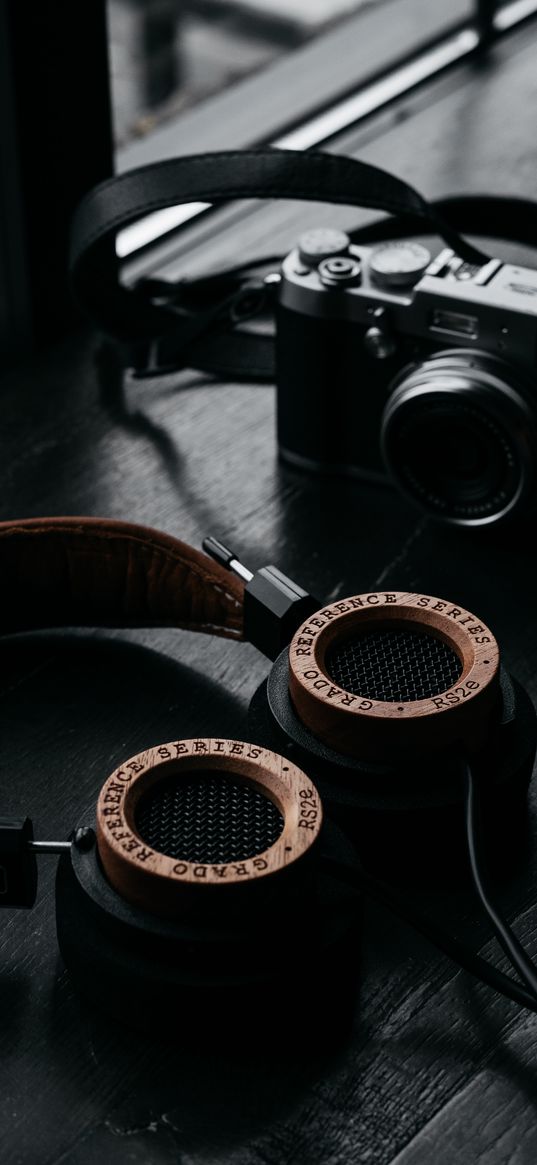 headphones, camera, retro, table, dark, audio