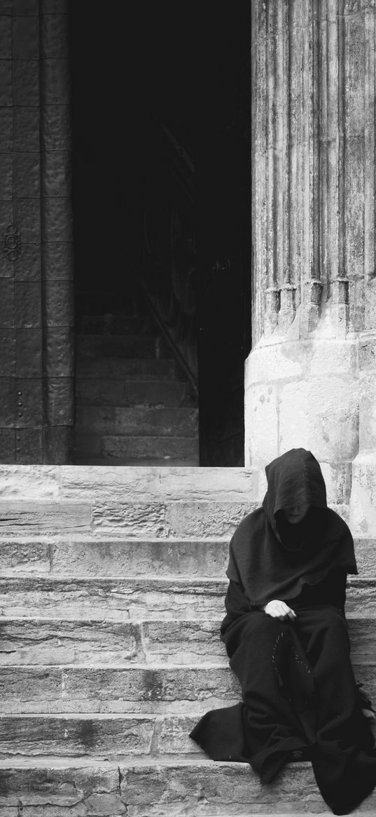 gatekeeper, staircase, mantle, bw