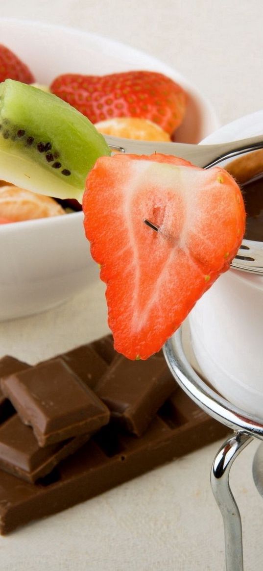 chocolate, fondue, fruit, kiwi, strawberry