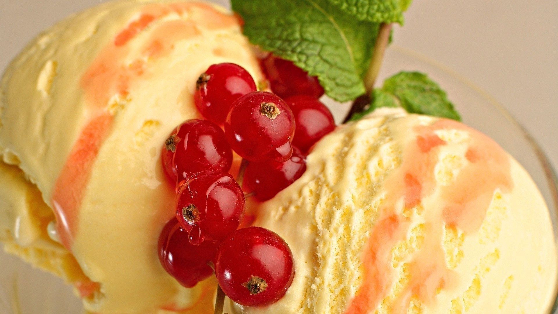 ice-cream, balls, currant, mint