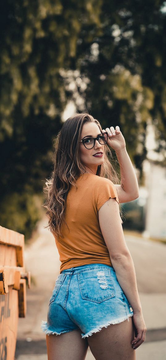 girl, brown hair, shorts, glasses