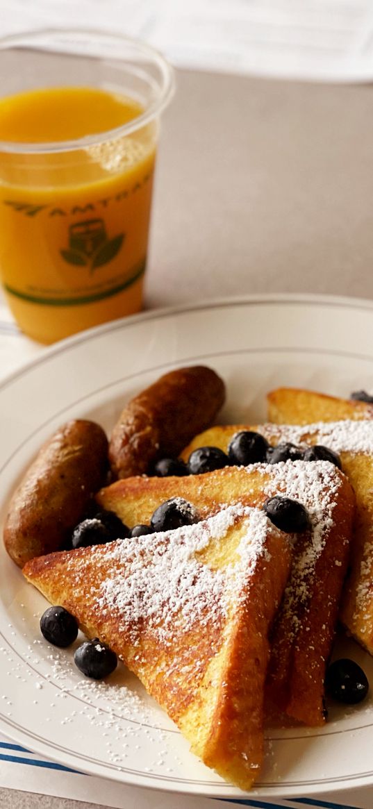 toast, berries, sprinkles, breakfast, plate