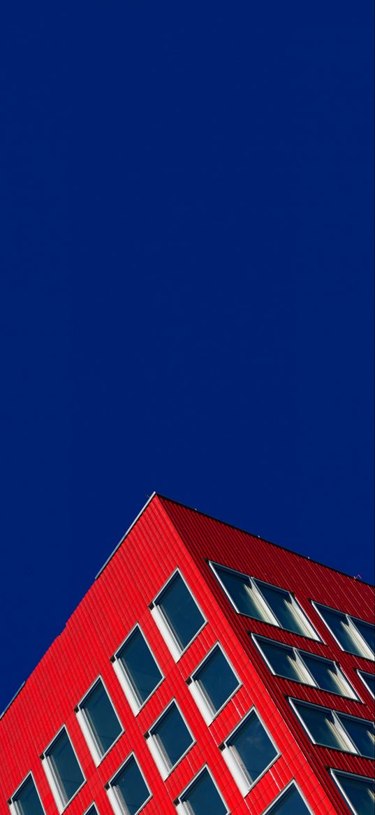 red house, blue sky, clean background