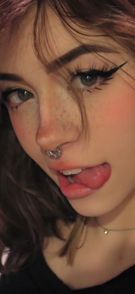 hannah owo, girl, face, eyes, tongue