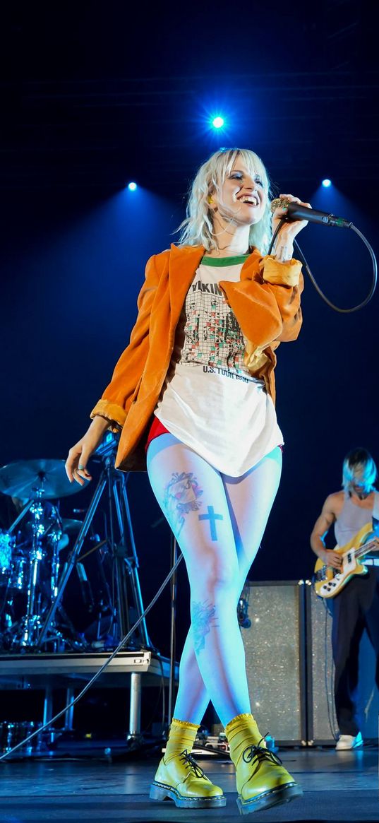 paramore, hayley williams, girl, music, rock, rock band, concert