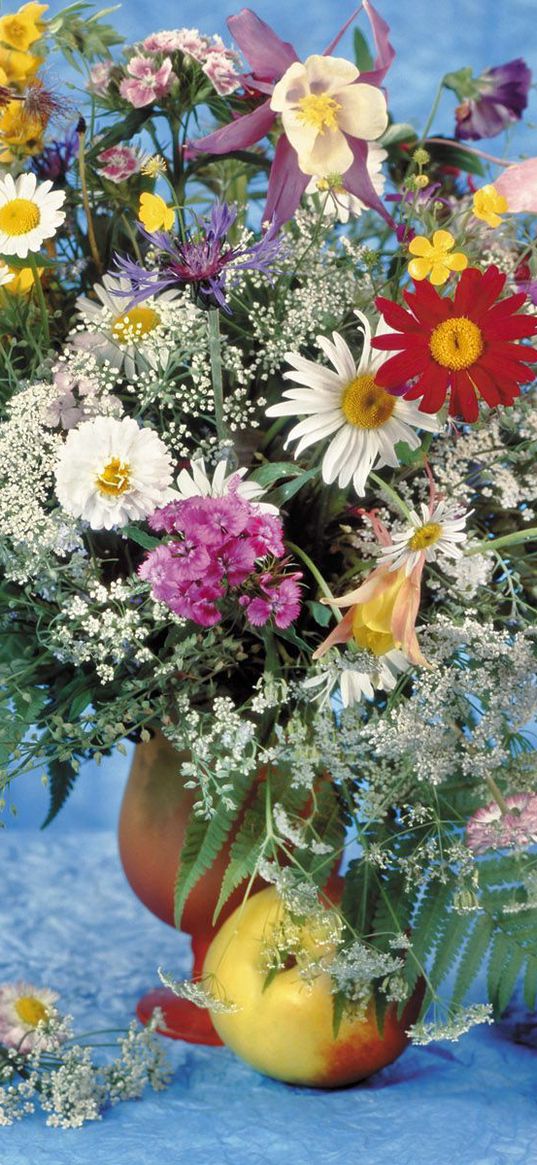 daisies, vase, table, apples, bouquet