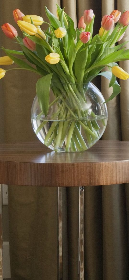 vase, sofa, design, interior design, room, pillows, strips, tulips, flowers