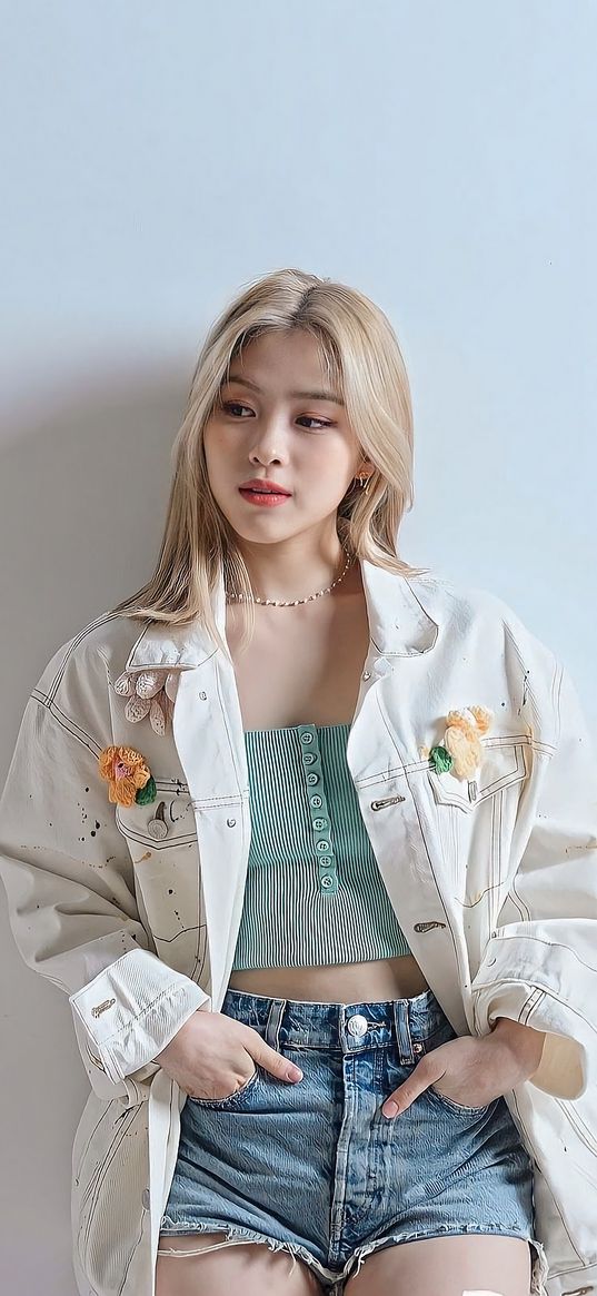 shin ryujin, itzy, k-pop, blonde, girl, singer, beautiful, fashionable