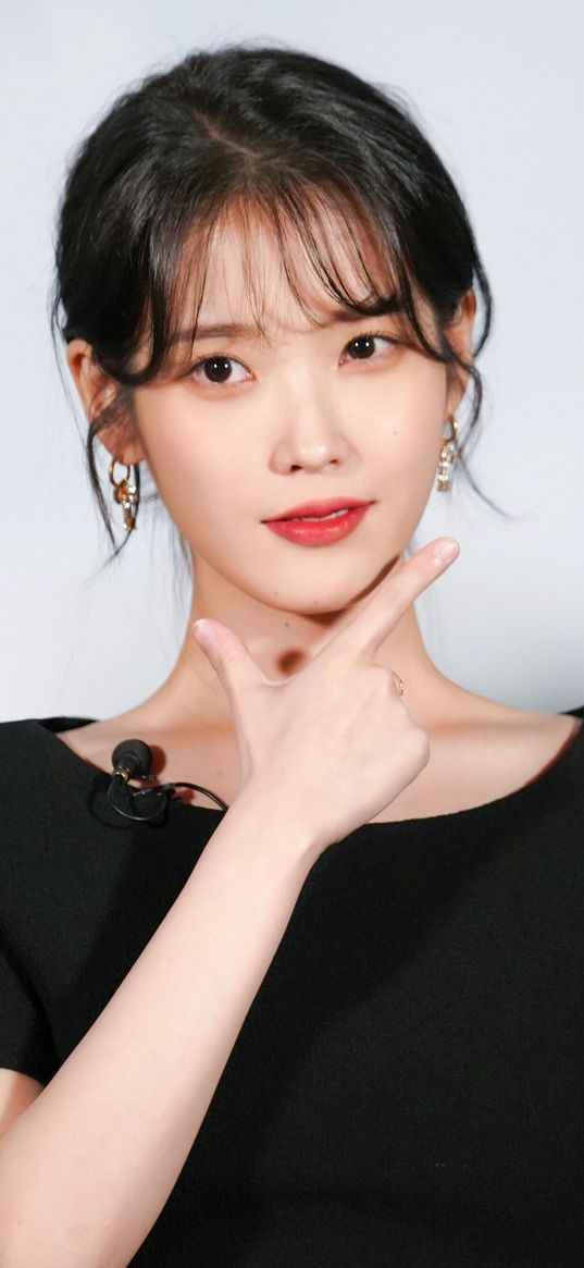 iu, k-pop, singer, girl, gesture