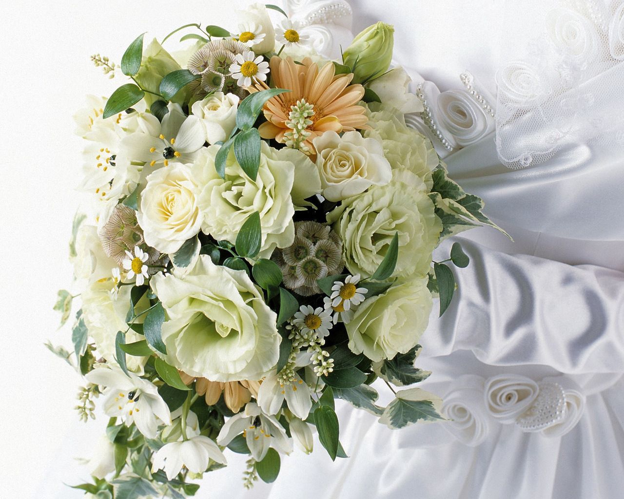 roses, gerbera, daisies, flowers, bouquet, bride