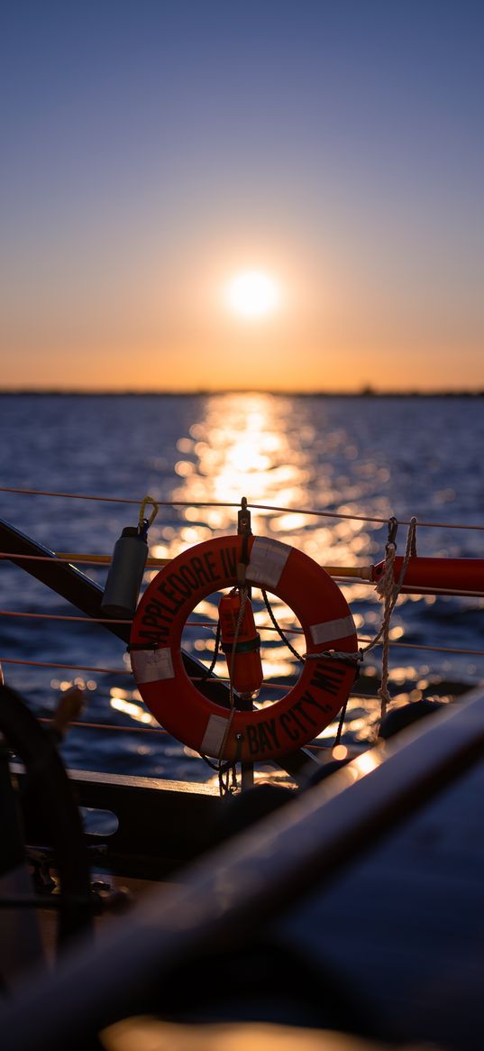 lifebuoy, sea, sunset, blur