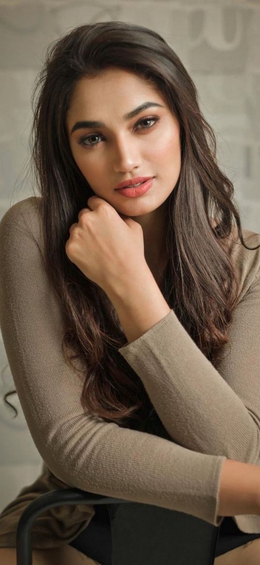 reeshma nanaiah, actress, brunette, model, girl, beautiful, cute, chair