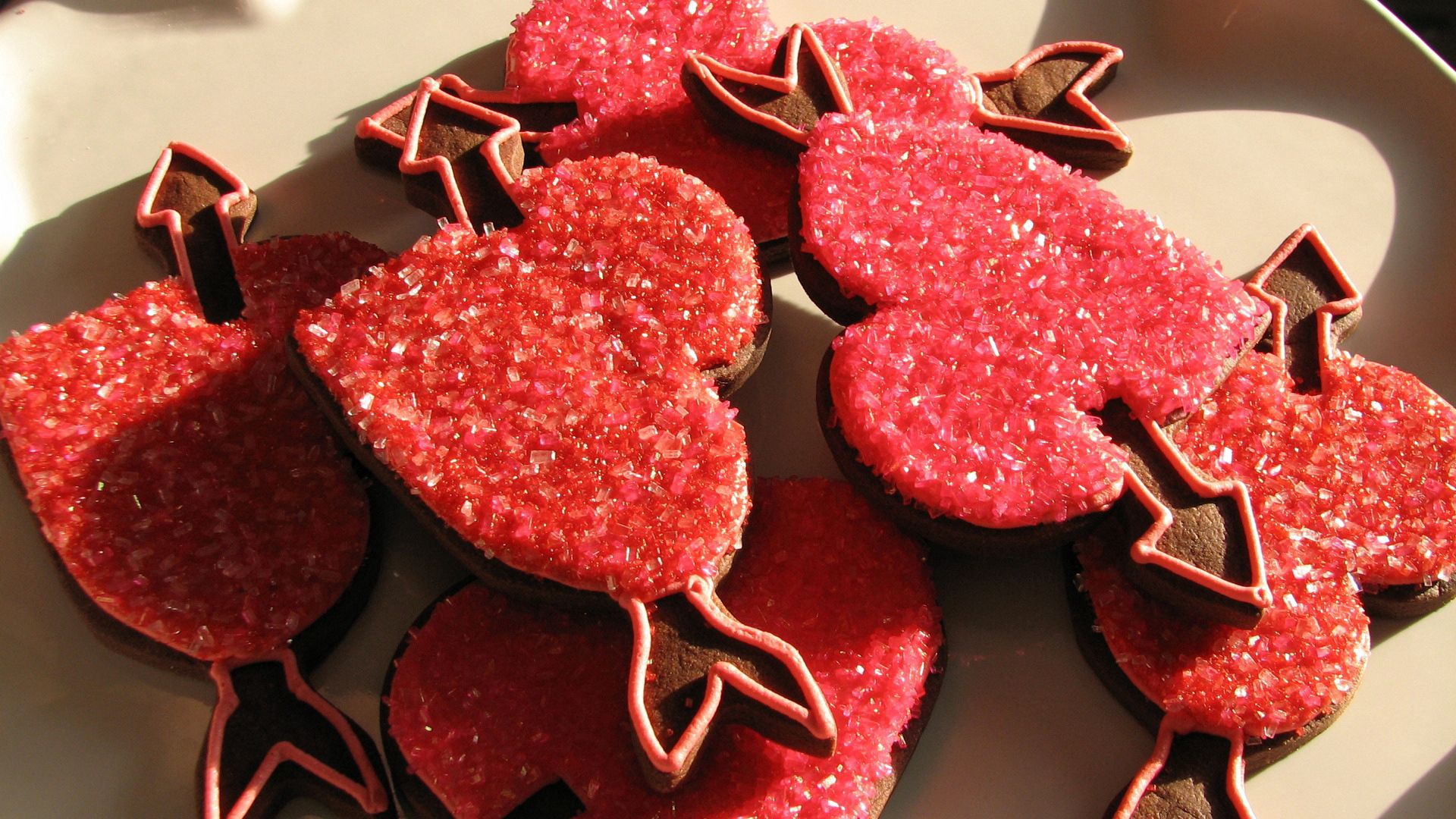 cookies, hearts, arrows, red