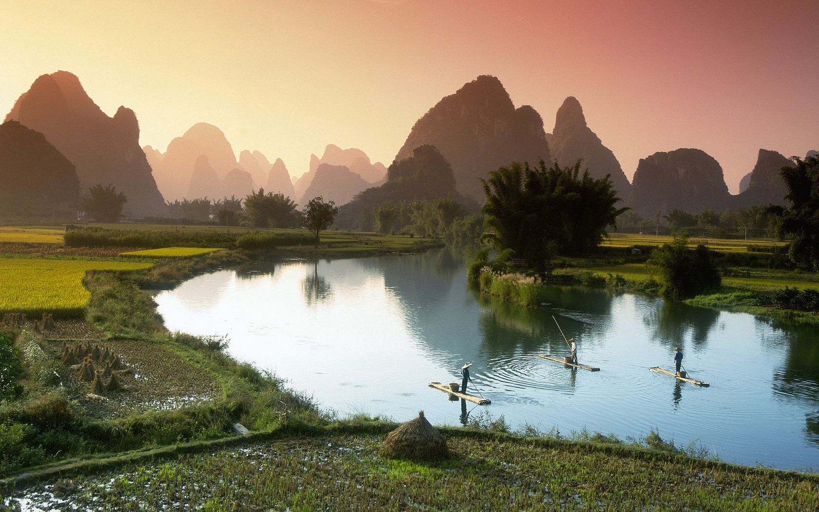 vietnam, crops, fields, fishermen, boats, fog, morning