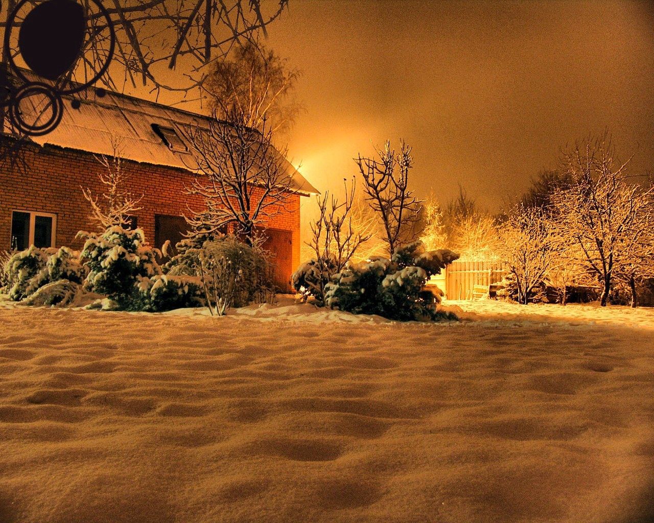 house, court yard, night, light, winter