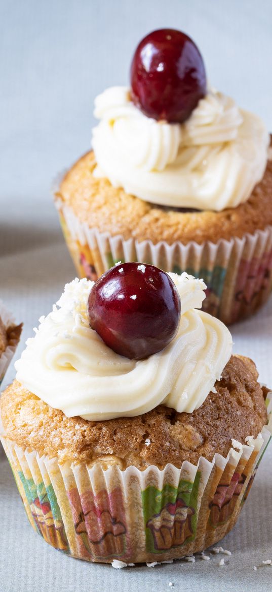 cupcakes, cherry, dessert, berry