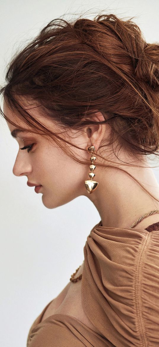 joey king, actress, girl, big earrings