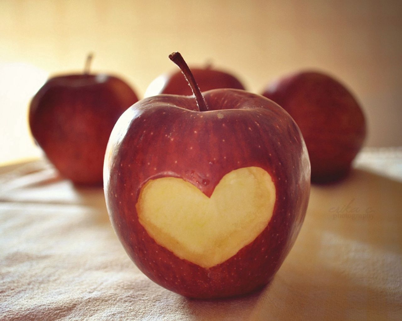 apple, food, heart, shape