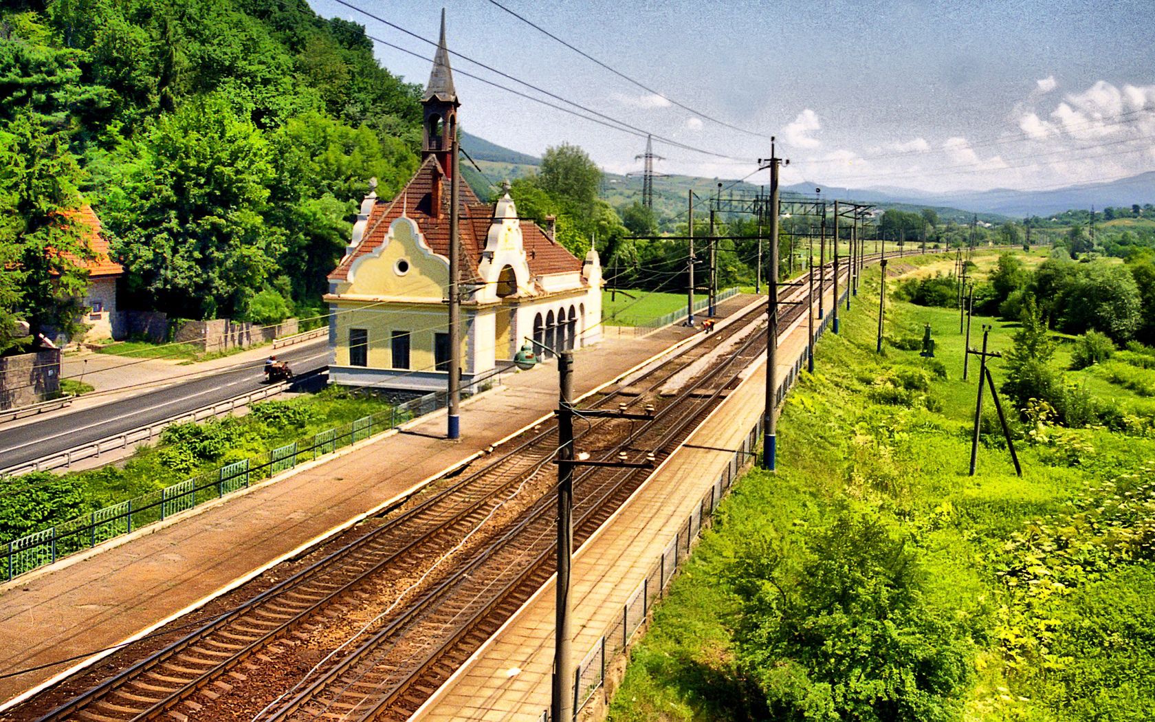 rails, railway, station, greens, summer, solarly