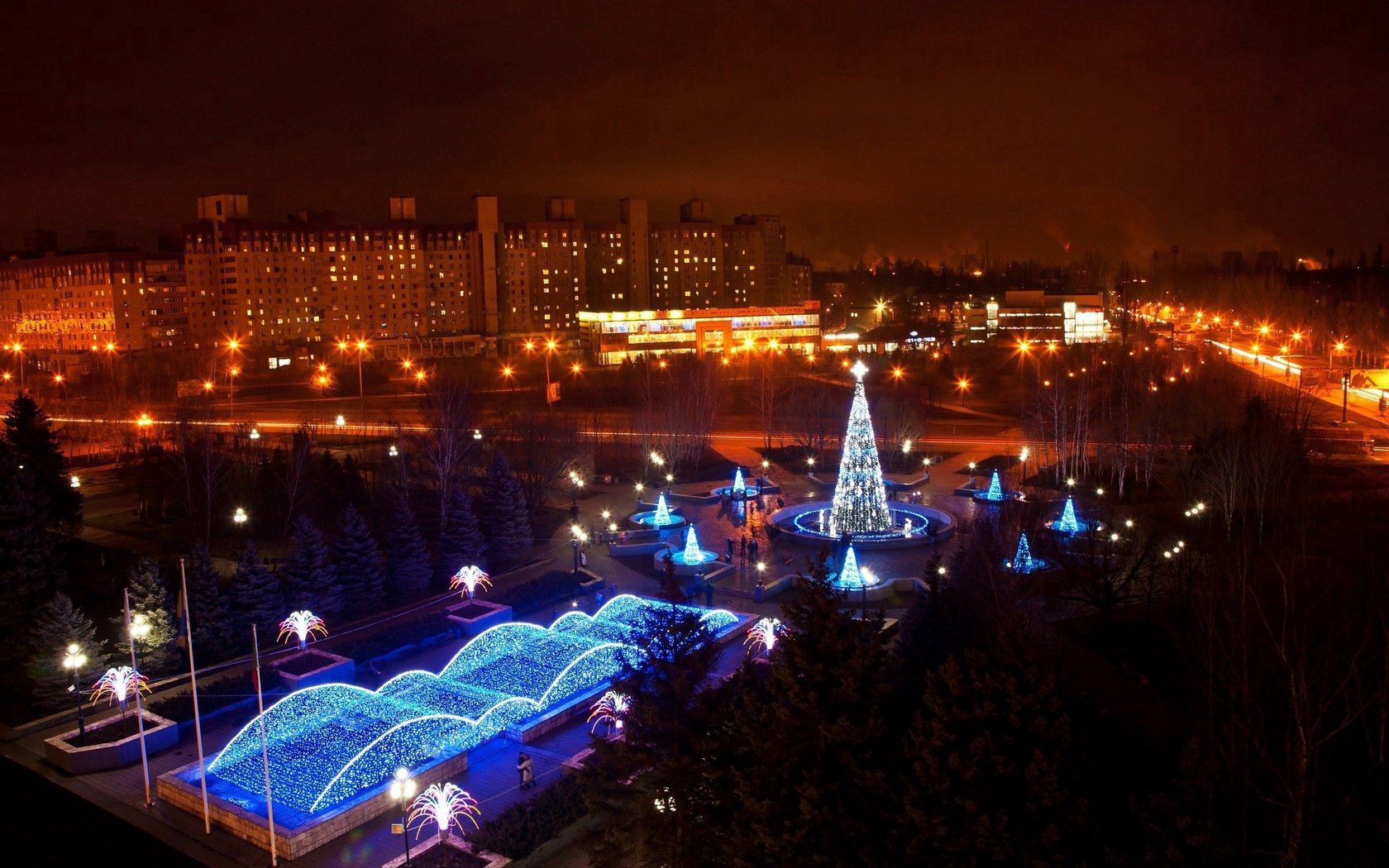 krivoy rog, night city, new year, beauty, turquoise, blue, houses, streets, trees, tree, fountain