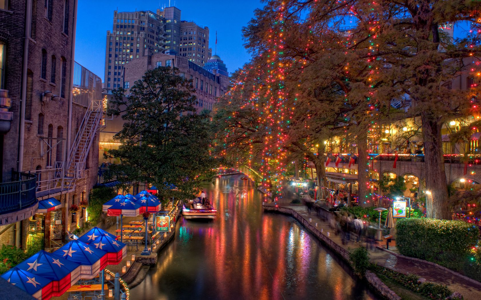 san antonio, texas, river, boat, gondola, cafes, night, comfort