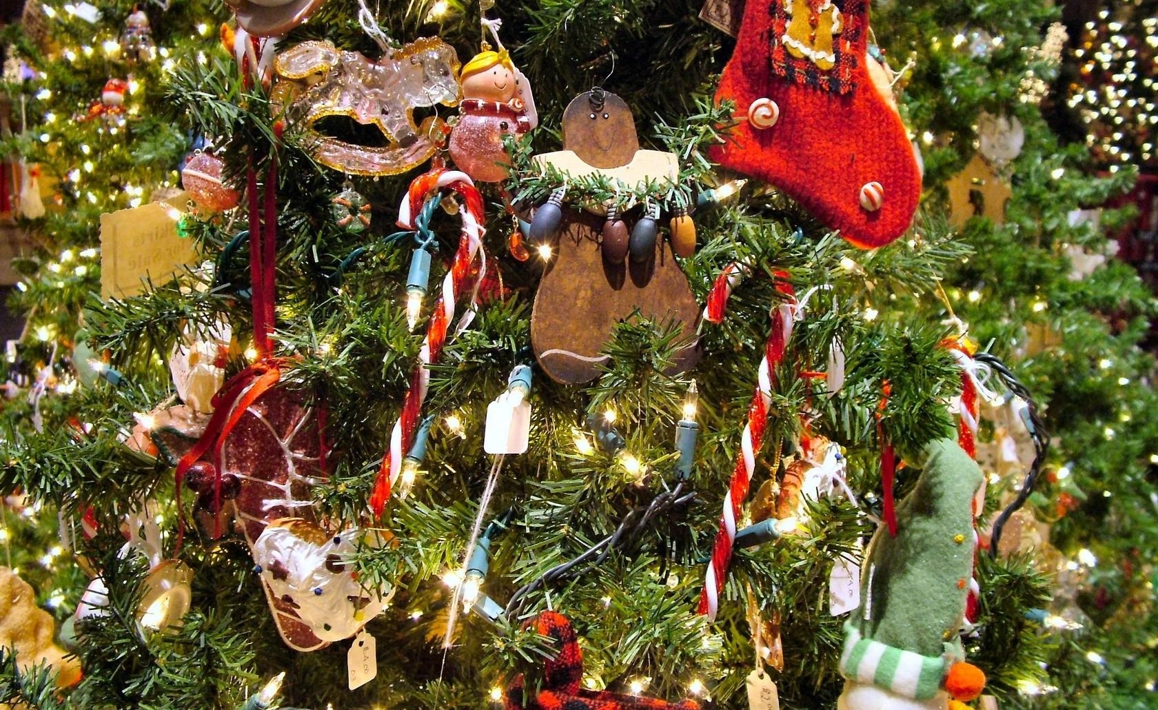 christmas tree, christmas decorations, toys, garland