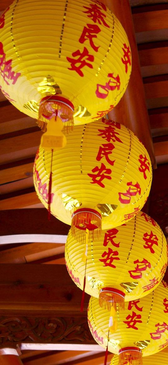 chinese lanterns, yellow, characters