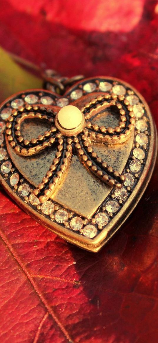 heart, pendant, leaves