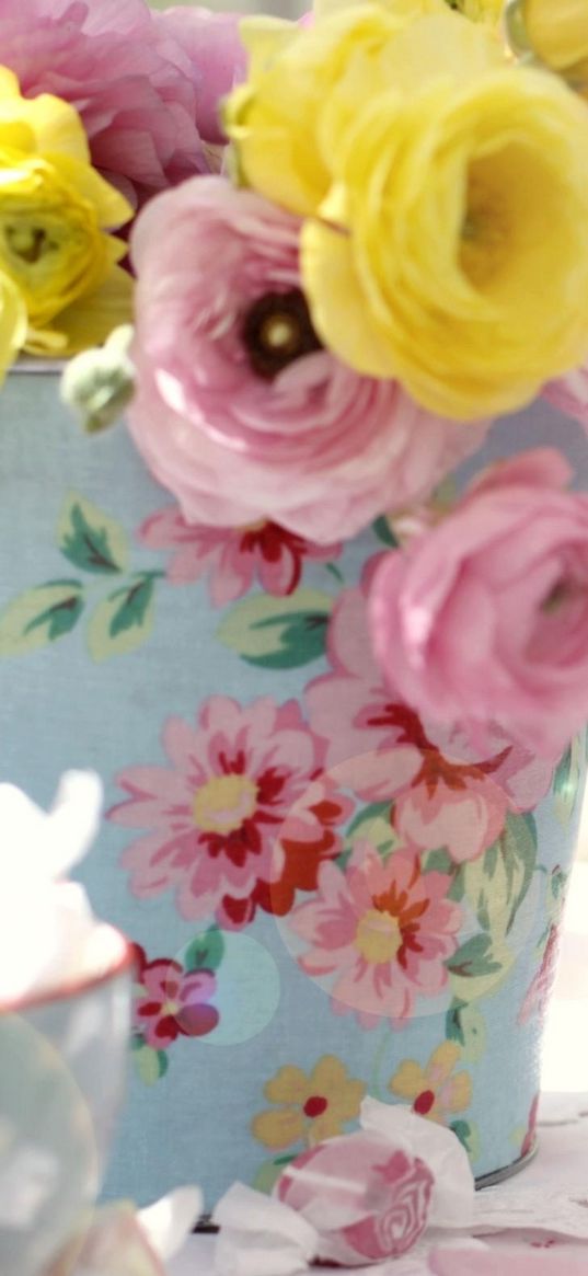 ranunkulyus, flowers, bouquet, tenderness, desk