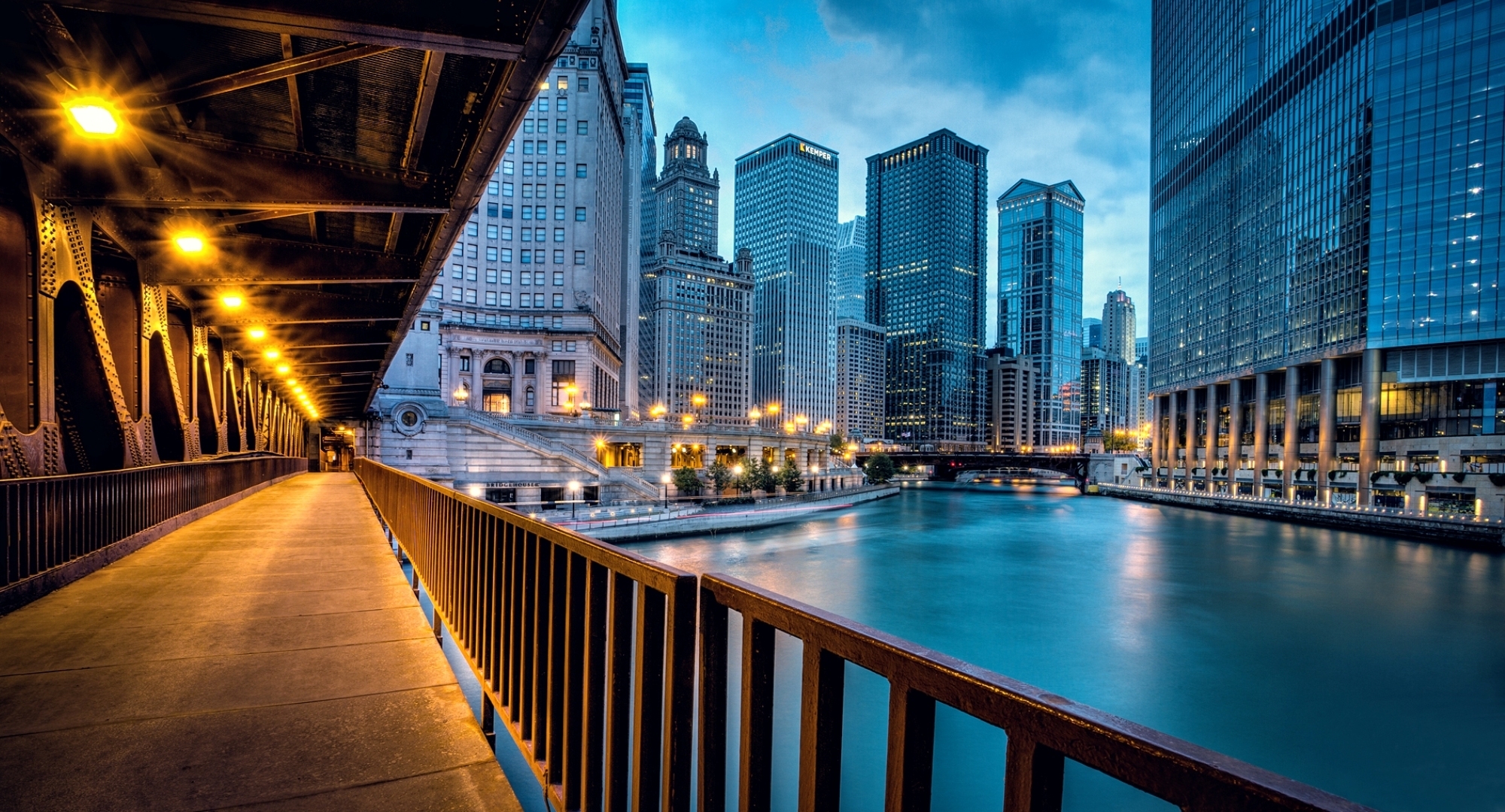 chicago, llinois, illinois, usa, united states, city, evening, river, houses, buildings, skyscrapers, road, lighting, lights, bridge