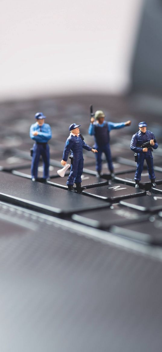 soldiers, men, toys, keyboard, laptop, macro, bokeh