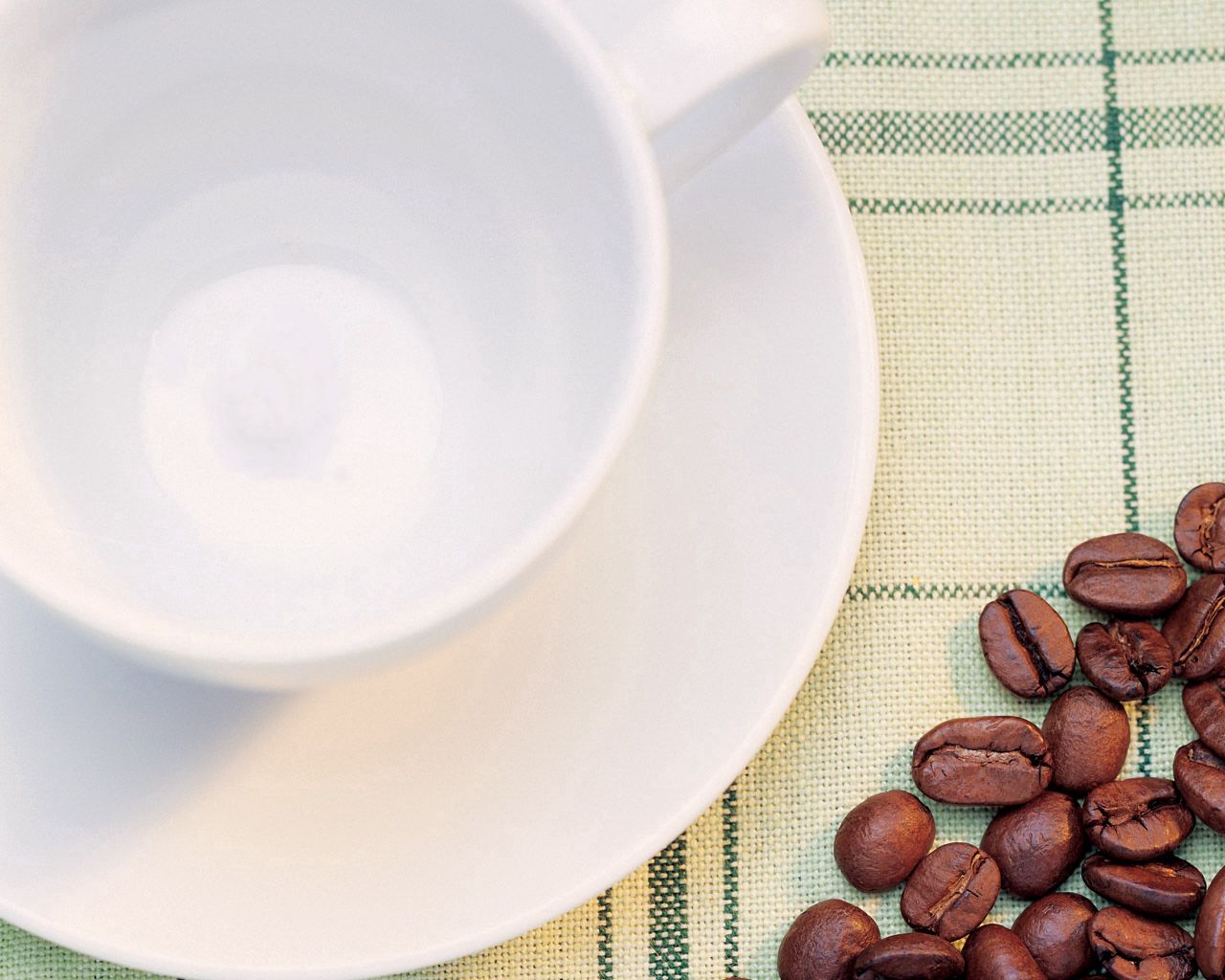 coffee beans, plate, food