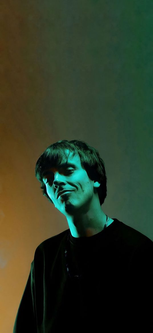 arseny popov, guy, actor, improvisation, smile, gradient