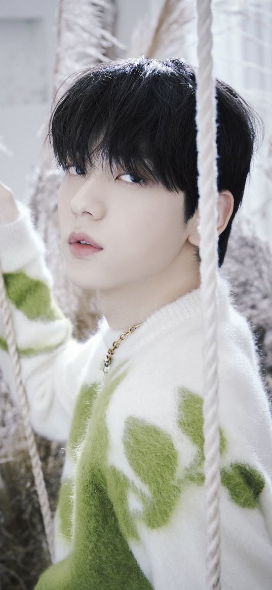 soobin, k-pop, rapper, boy, chain, sweater, rope, swing