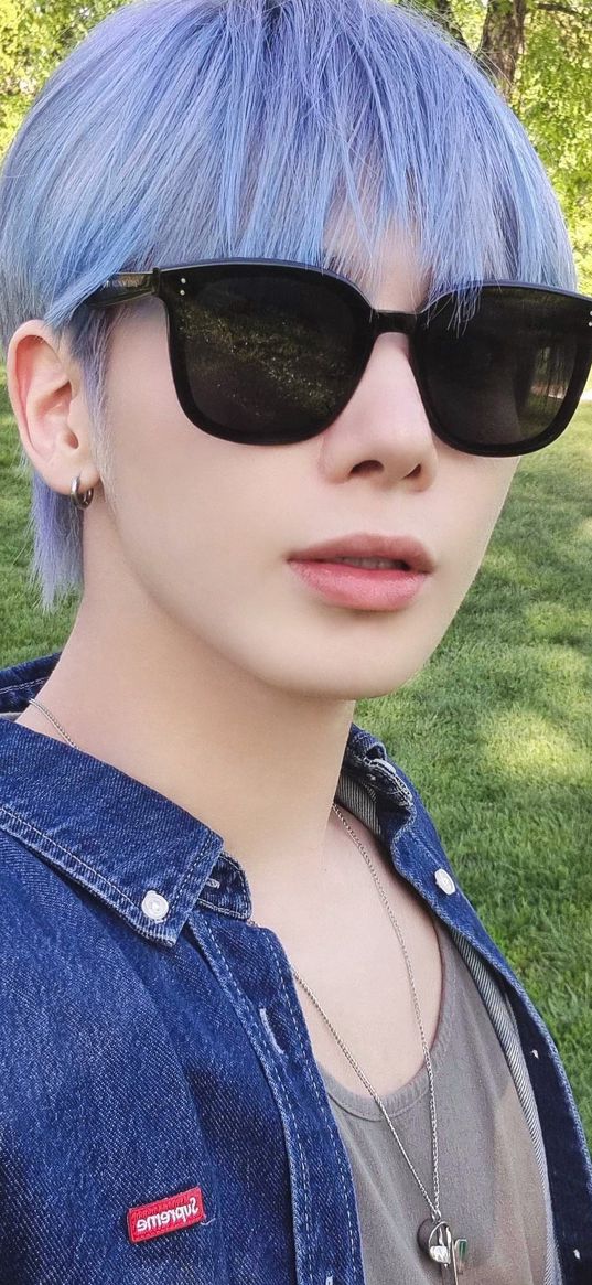 taehyun, korean, boy, k-pop, singer, blue hair, glasses, nature