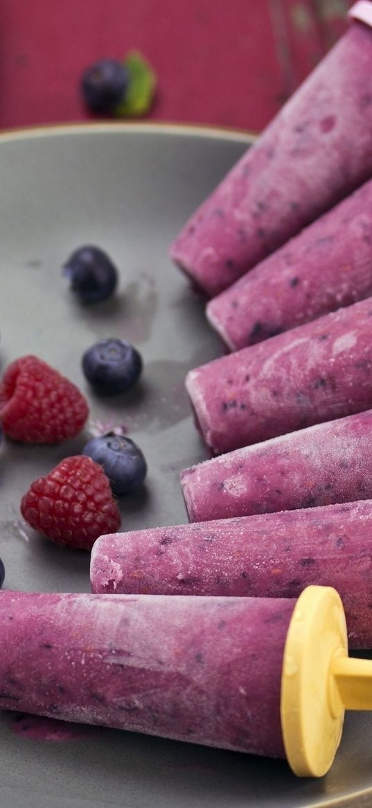 ice cream, berries, cranberries, raspberries