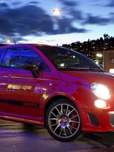 Preview wallpaper abarth 695, tributo ferrari, red, stylish, sports, side view, auto, city lights