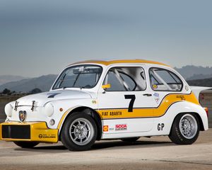 Preview wallpaper abarth fiat, 1000, white, yellow, retro, cars, sports, side view, mountains