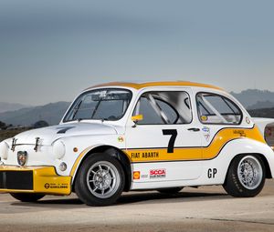 Preview wallpaper abarth fiat, 1000, white, yellow, retro, cars, sports, side view, mountains
