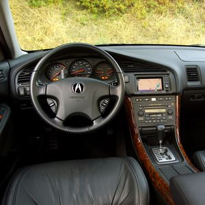 Preview wallpaper acura, tl, 2002, salon, interior, steering wheel, speedometer, grass