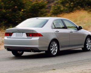 Preview wallpaper acura, tsx, 2006, metallic silver, rear view, style, cars, speed, shrubs, grass, asphalt