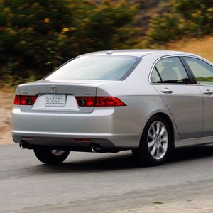 Preview wallpaper acura, tsx, 2006, metallic silver, rear view, style, cars, speed, shrubs, grass, asphalt