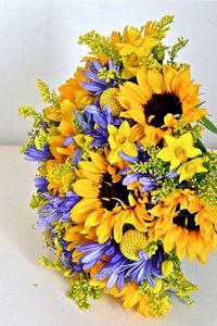 Preview wallpaper agapanthus, sunflowers, bouquet, composition, colors