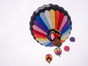 Preview wallpaper air balloon, flight, sky, colorful